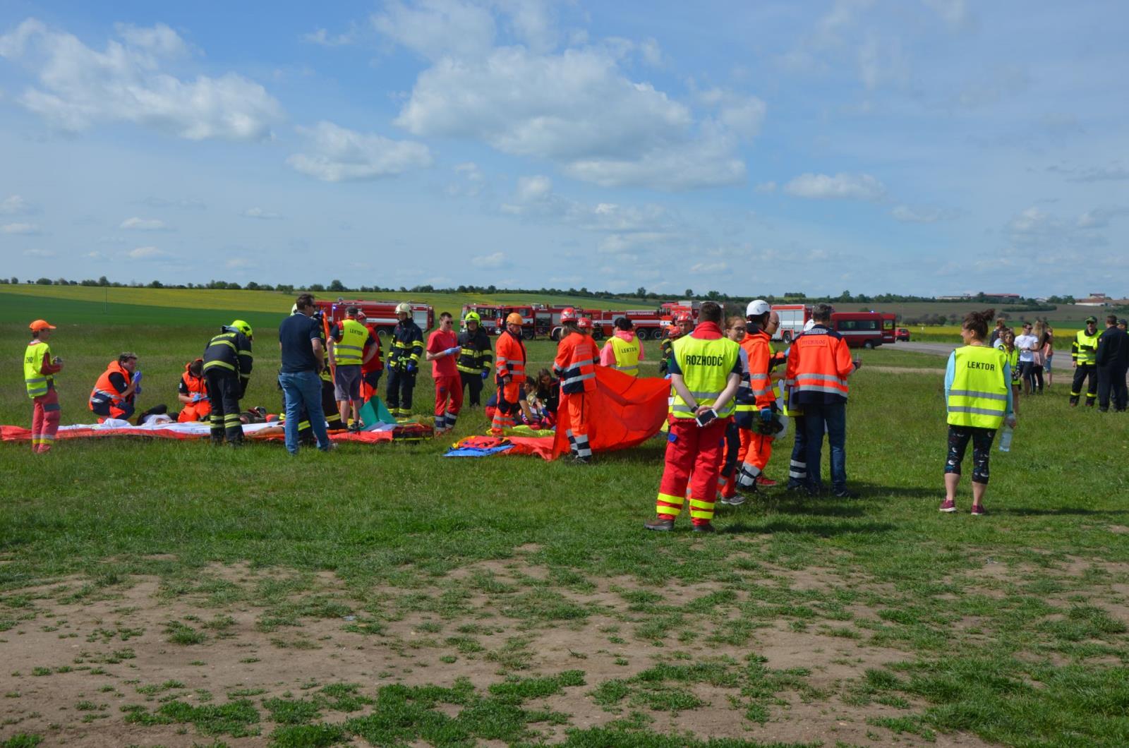 Cvičení havárie letadka Žatec (6).JPG