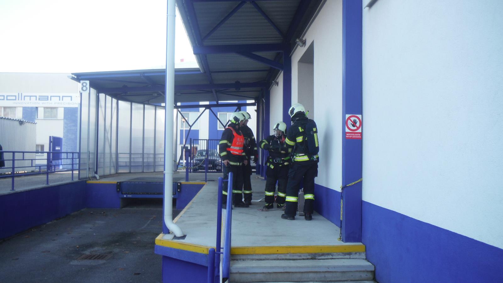 Cvičení - záchrana osob a likvidace požáru, Jindřichův Hradec - 11. 11. 2019 (2).JPG
