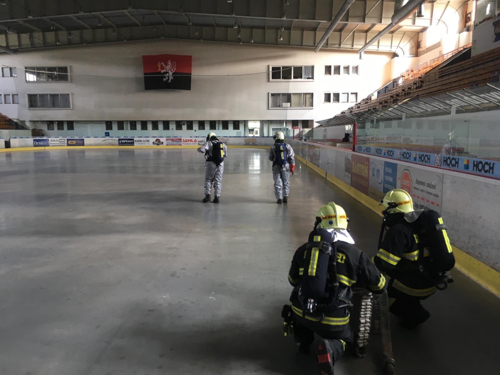 Cvičení - zimní stadion, Tábor - 27. 8. 2019 (1).JPG