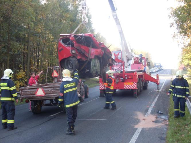Dopolední nehoda nedaleko Kladna