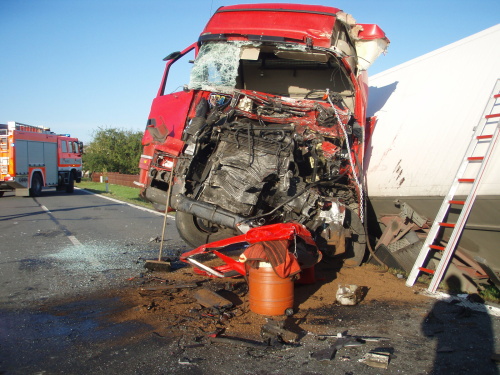 DN2kamionyvyprostSuzukiTrinec (FM) (8).JPG