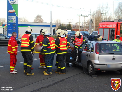 DN3auta2vyprosteniOstrava (4).JPG
