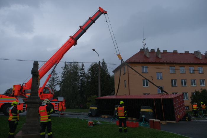 DN_MANvyprostenikontejnerTrojanovice (18).JPG