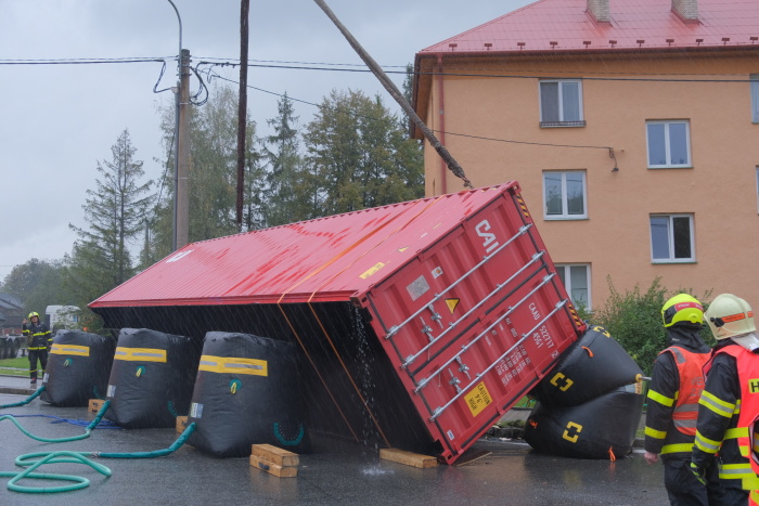 DN_MANvyprostenikontejnerTrojanovice (22).JPG