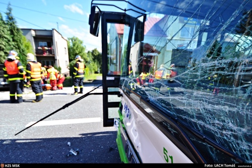 DNbusautozraneniSenov (4).jpg