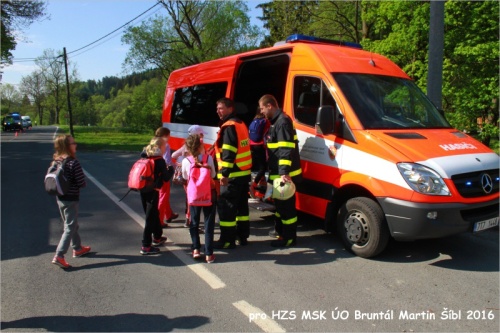 DNbusdětivyprosteniosetreniMalaMoravka (7).jpg