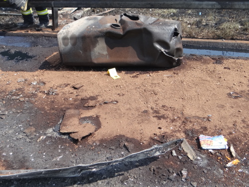 DNpozar2kamionyD1mezHladkeZivotice (25).JPG