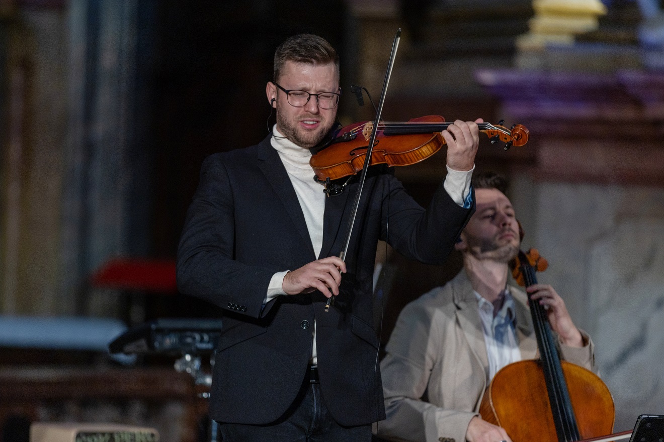De Facto Quartet zahrál na počest hasičům v chrámu sv. Mikuláše