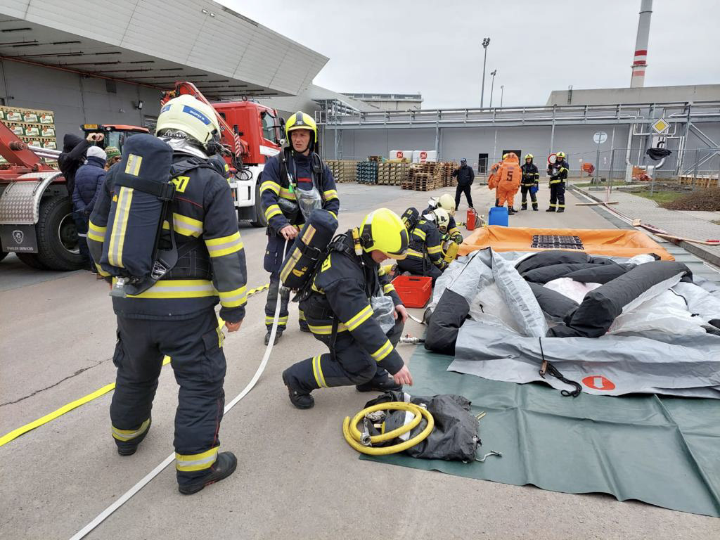 Delegace hasičů z Kolumbie navštívila Českou republiku v rámci projektu ekonomické diplomacie