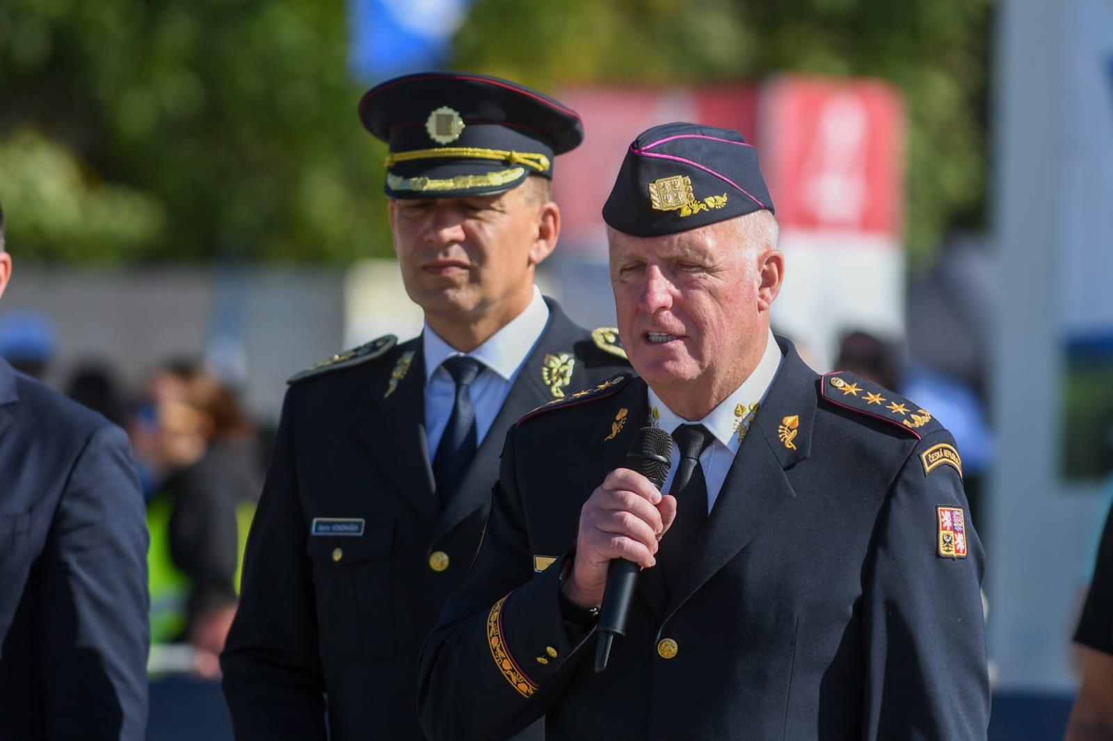 Dny NATO, ocenění příslušníka HZS LBK, foto T. Lach HZS MSK
