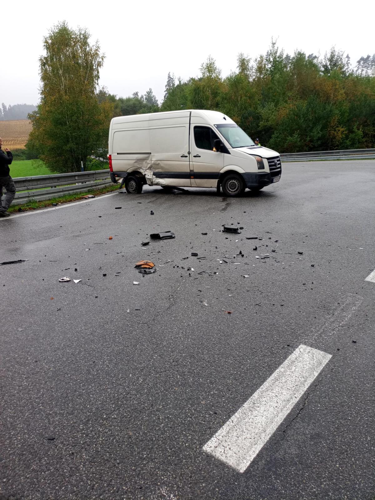 Dopraví nehoda 2 OA, Dačice - 7. 10. 2021 (3).jpg