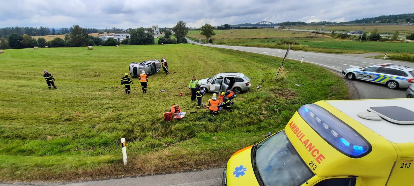 Dopravn nehoda 2 OA, Červené Záhoří - 17. 9. 2021 (7).jpg