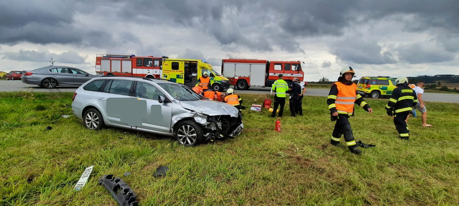 Dopravn nehoda 2 OA, Červené Záhoří - 17. 9. 2021 (8).jpg