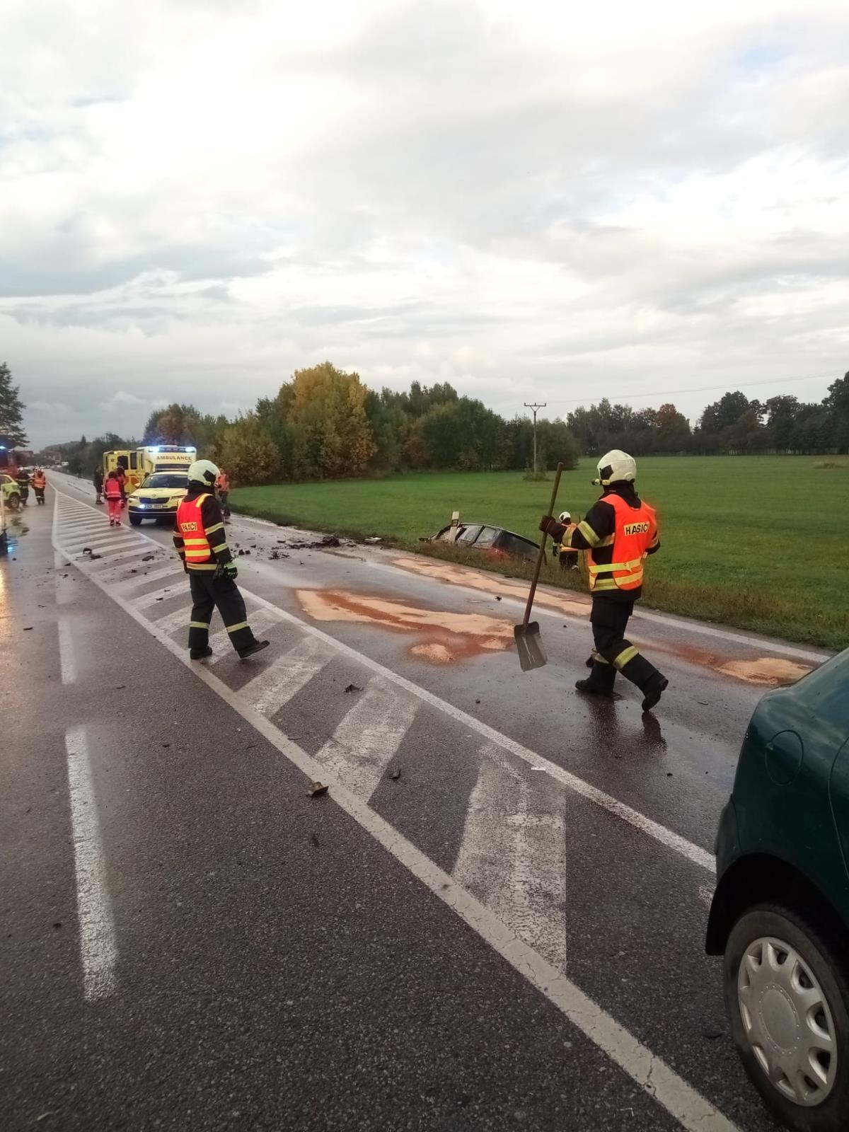 Dopravní nehoda 2 OA, Planá - 25. 9. 2022 (2).jpg