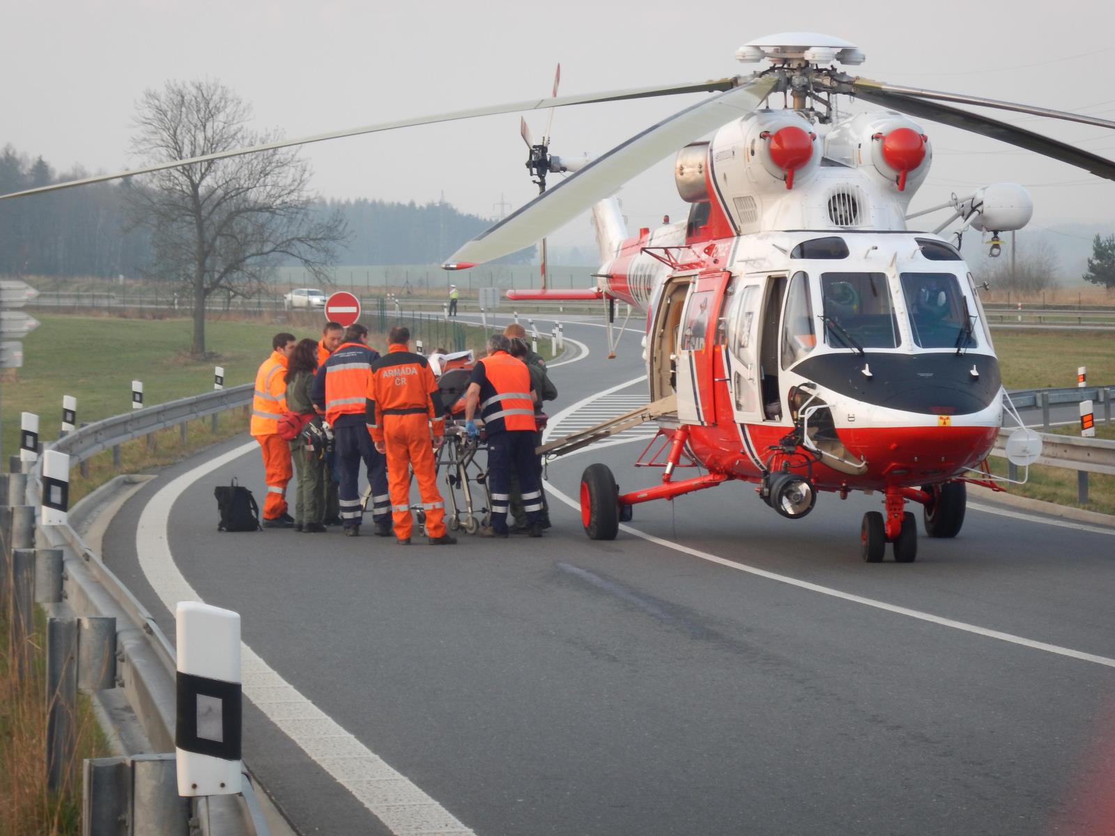 Dopravní nehoda 2 OA, Planá nad Lužnicí - 3. 4. 2017 (5).JPG