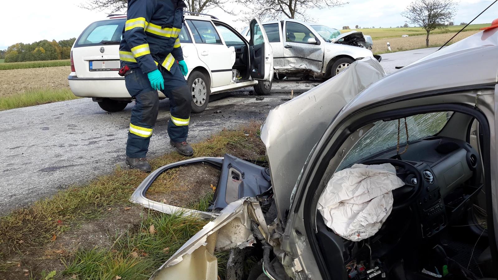 Dopravní nehoda 3 OA, Kaliště - 11. 10. 2017 (4).jpg