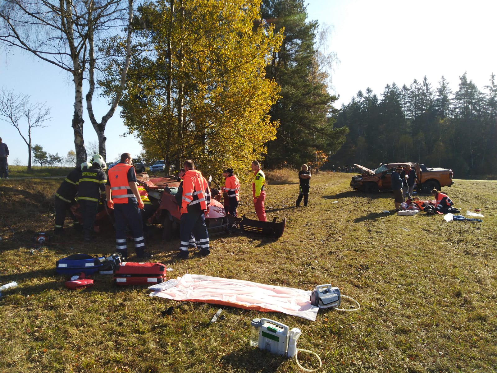 Dopravní nehoda 3 OA, Mosty - 26. 10. 2019 (4).jpg