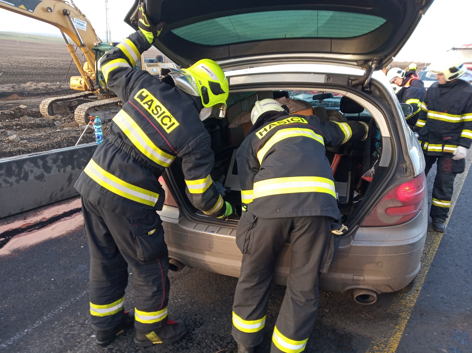 Dopravní nehoda Březno (2).jpg