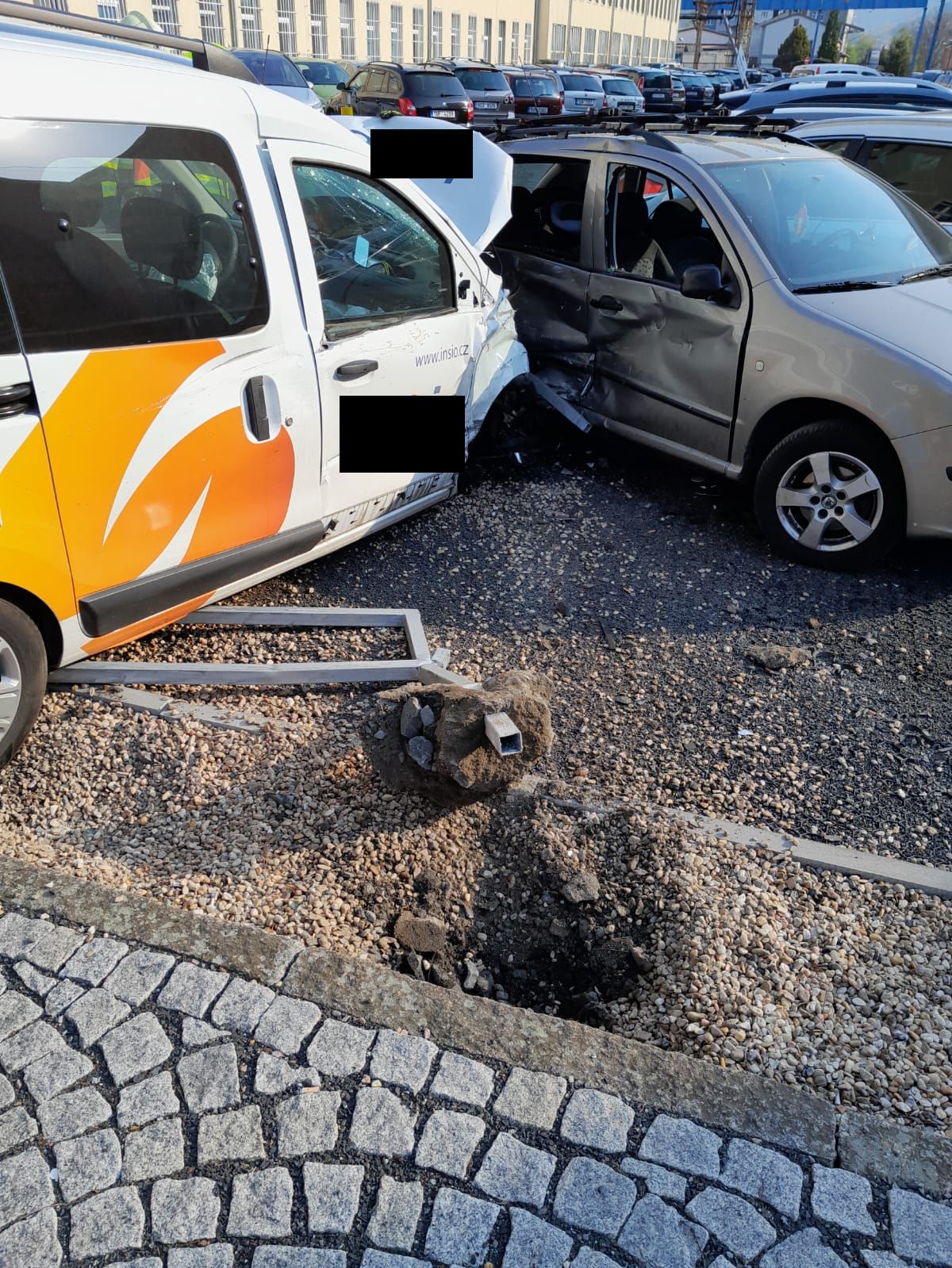 Dopravní nehoda Děčín (2).jpg