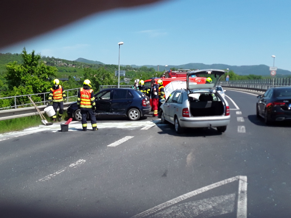 Dopravní nehoda Mlékojedy (2).jpg