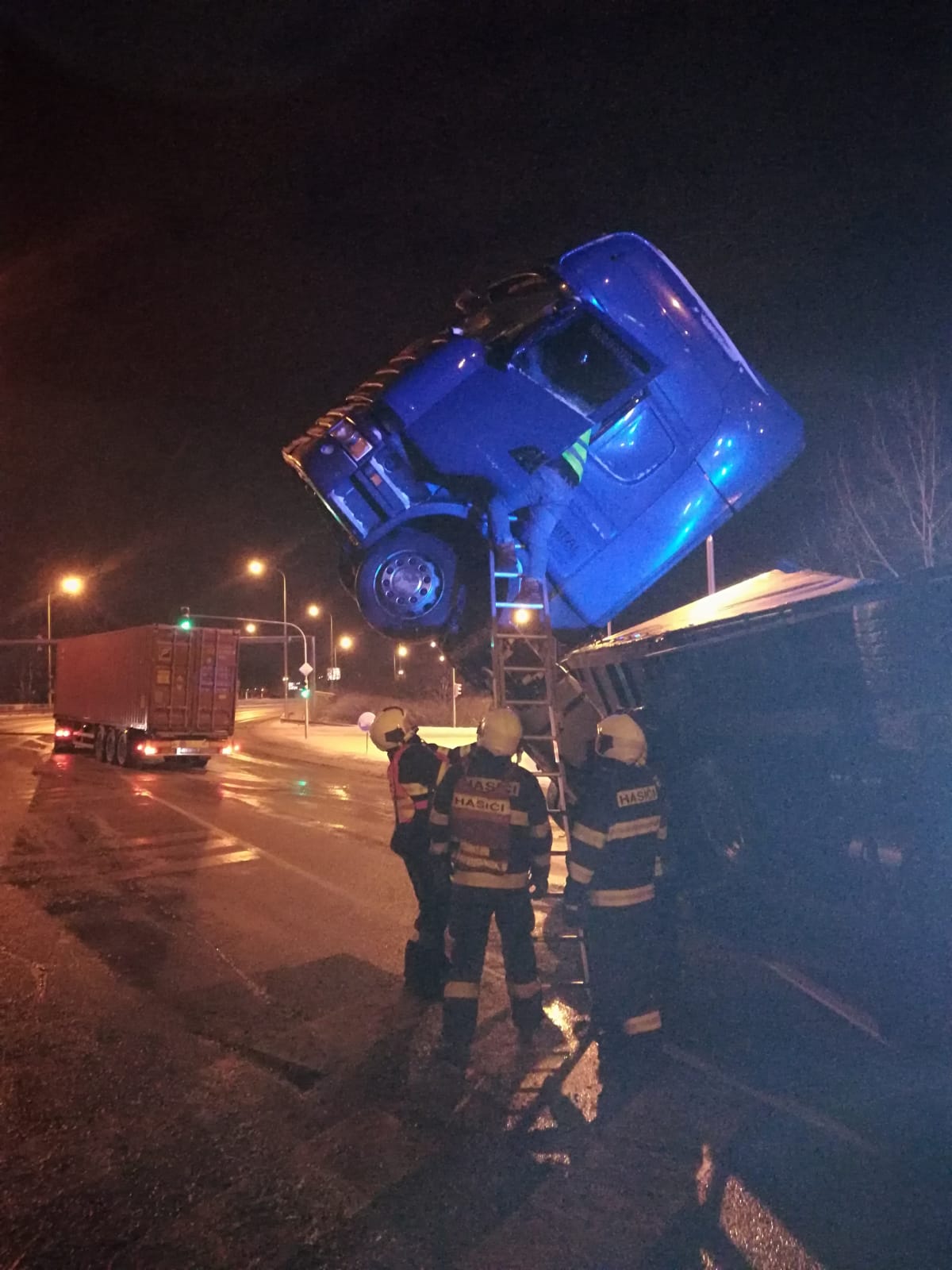 Dopravní nehoda NA, České Budějovice - 4. 1. 2019 (1).jpg