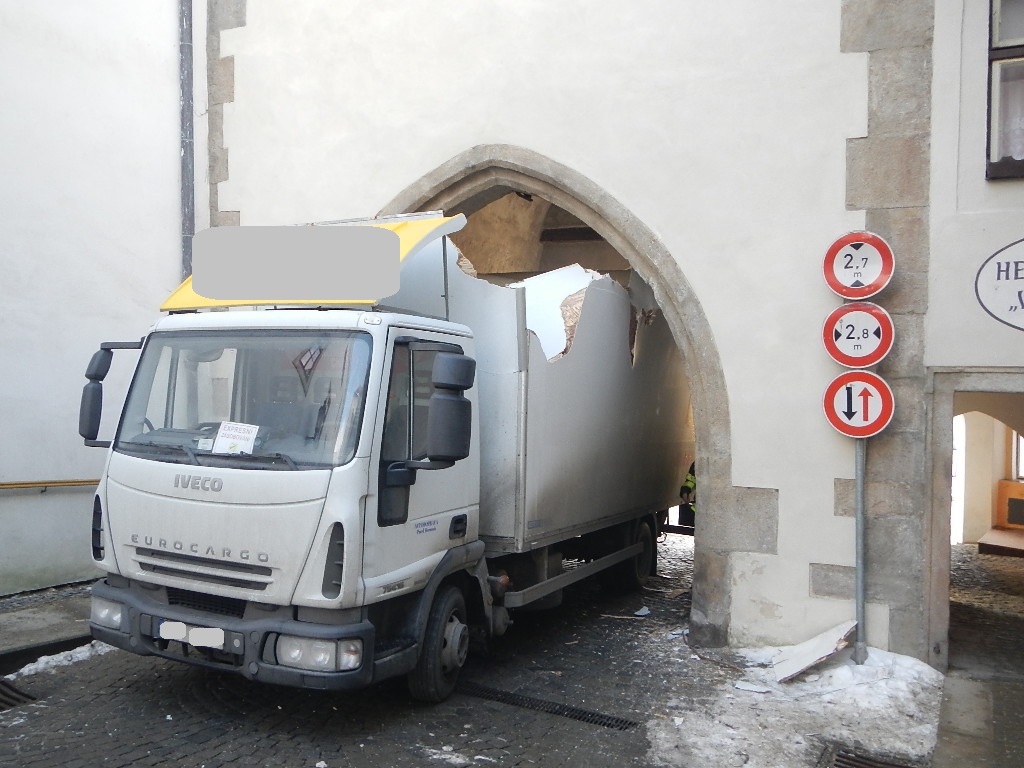 Dopravní nehoda NA, Jindřichův Hradec - 27. 1. 2017 (1).JPG