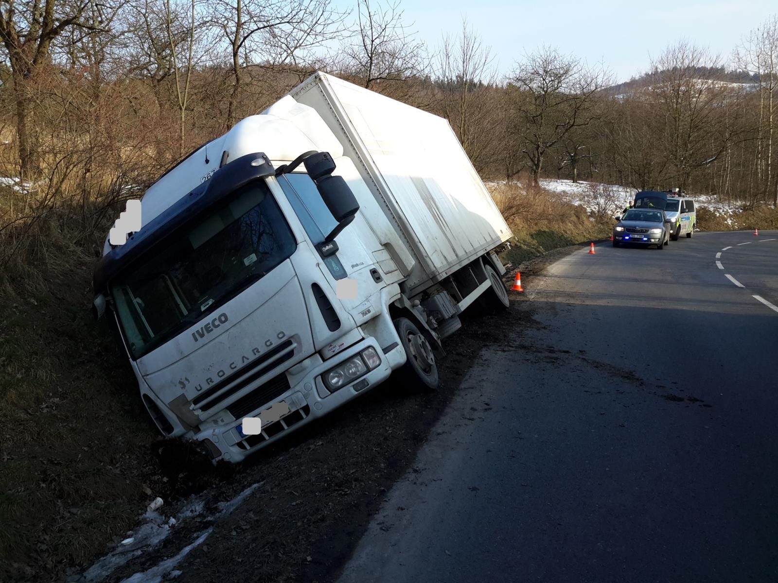 Dopravní nehoda NA, Dolní Novosedly - 22. 2. 2018 (2).jpg