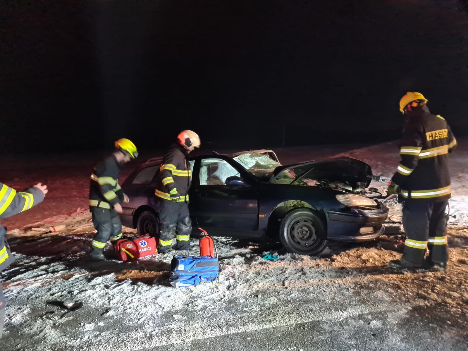 Dopravní nehoda OA a dodávky, Krasejovka - 10. 12. 2021 (2).jpg