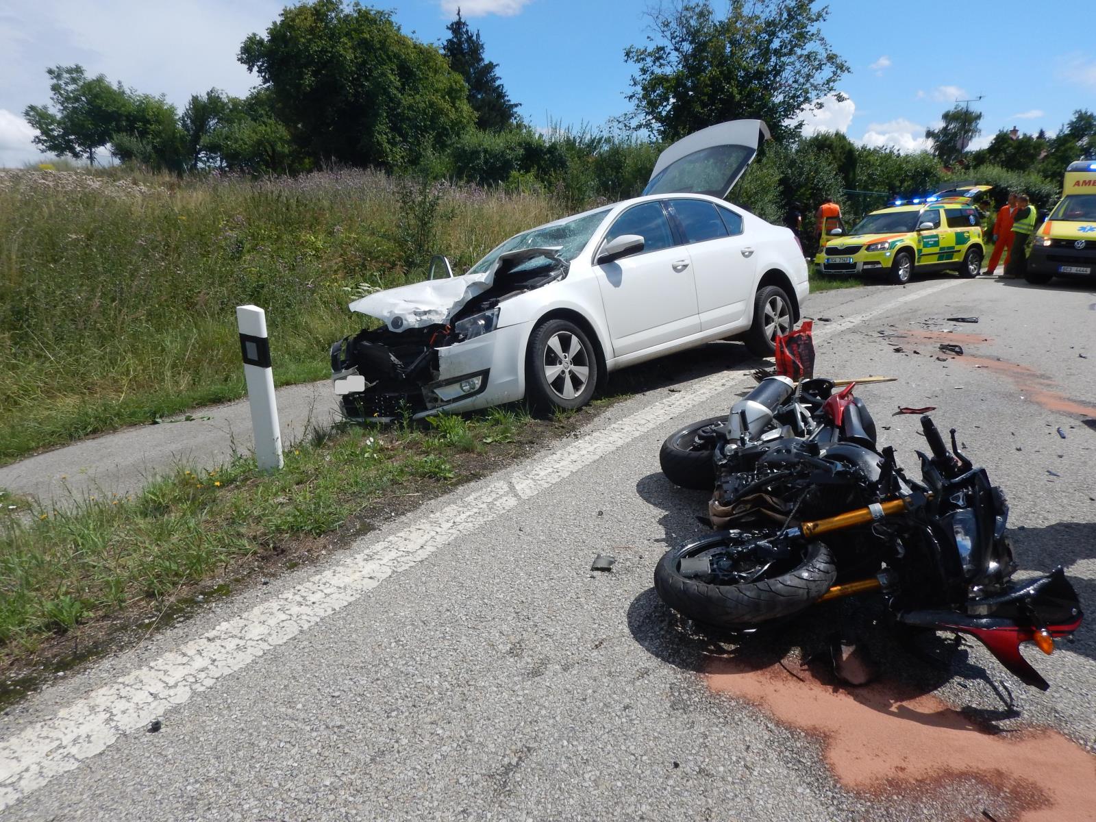 Dopravní nehoda OA a motorky, Sudoměřice u Tábora - 23. 7. 2017 (1).JPG