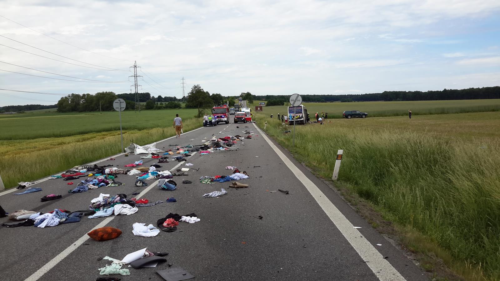 Dopravní nehoda bus a 2 dodávky - 5. 6. 2017 (3).jpg
