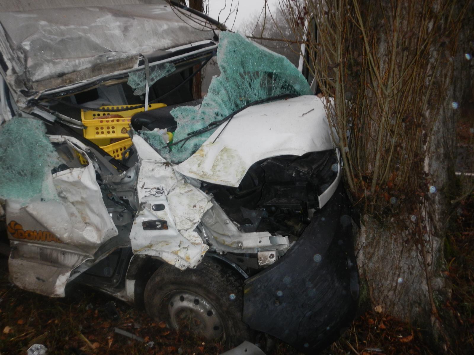 Dopravní nehoda dodávky, Komárov - 23. 11. 2018 (3).JPG