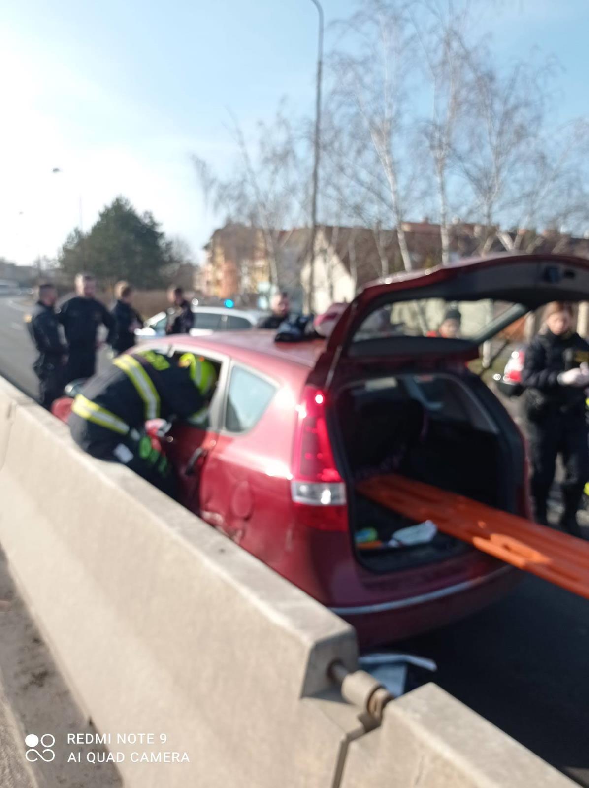 Dopravní nehoda na silnici I/13 v Chomutově.
