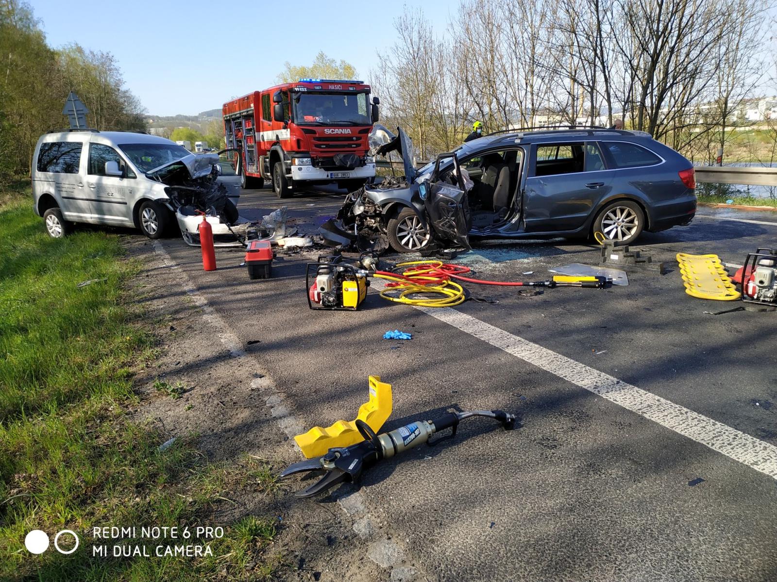 Dopravní nehoda u Malšovic (3).jpg