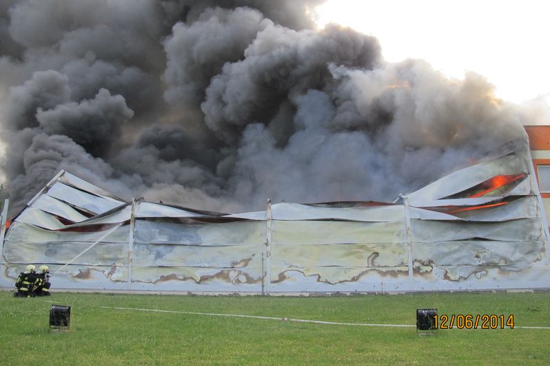 FOTO MU ČERVEN 2014/12.6.2014 požár Litice (3).JPG