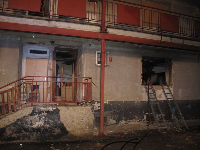 FOTO MU ŘÍJEN 2014/14.10.2014 výbuch plynu Plzeň Jateční (1).jpg