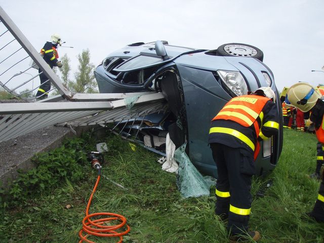 Foto menší/DNvyproštěníOstrava 5.JPG