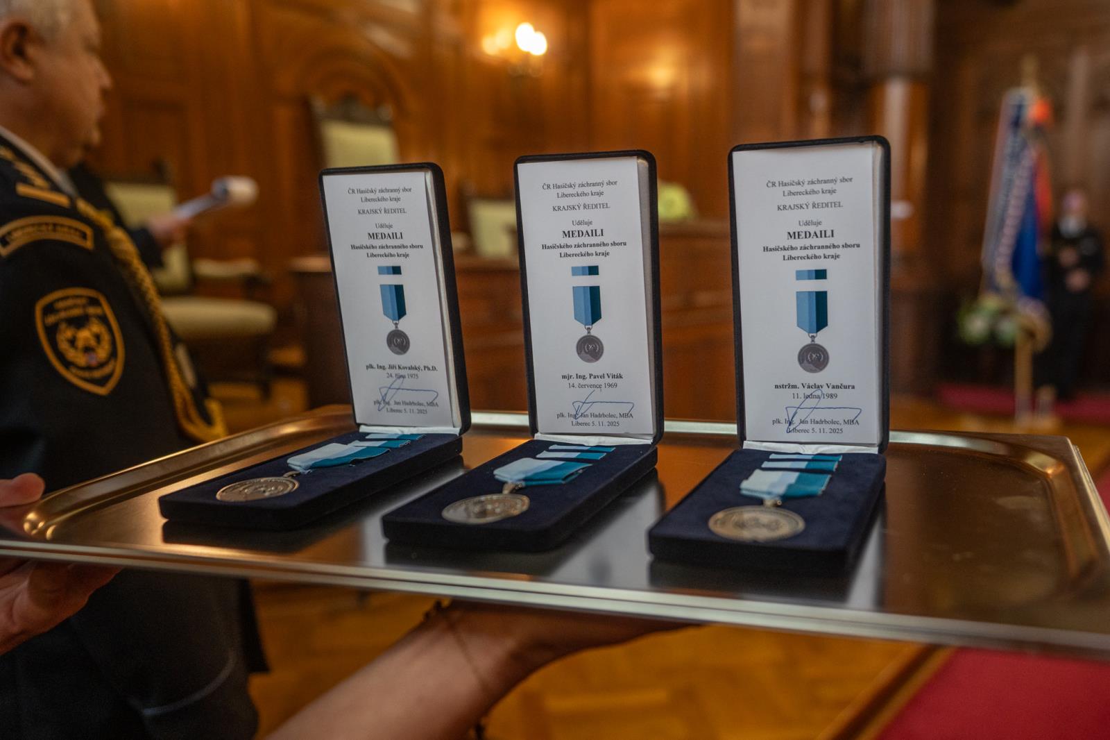 Foto ze slavnostního ceremoniálu předávání medailí 2025