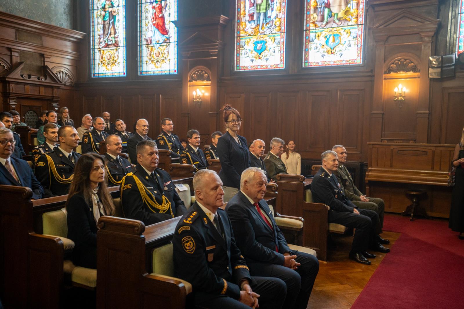 Foto ze slavnostního ceremoniálu předávání medailí 2025
