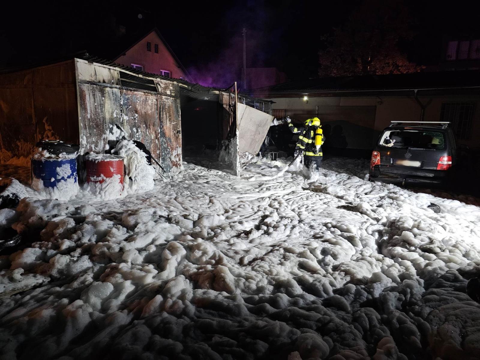 Foto ze zásahu u požáru v libereckém Doubí