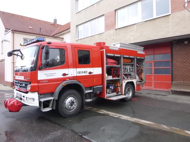Holice CAS 15 M2Z Mercedes Benz Atego 1426 2.JPG