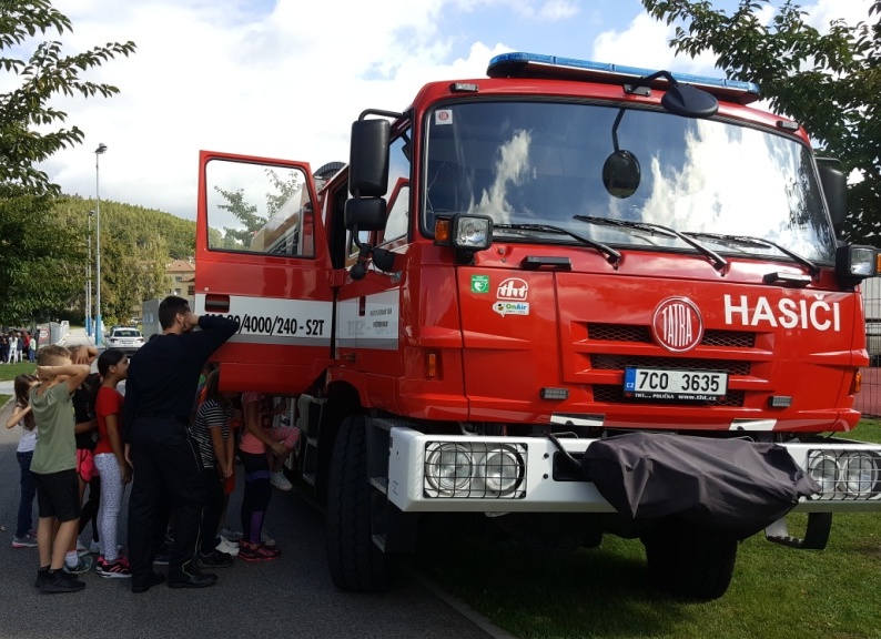 Kdo si hraje, nezlobí - 13. 9. 2019 (1).jpg