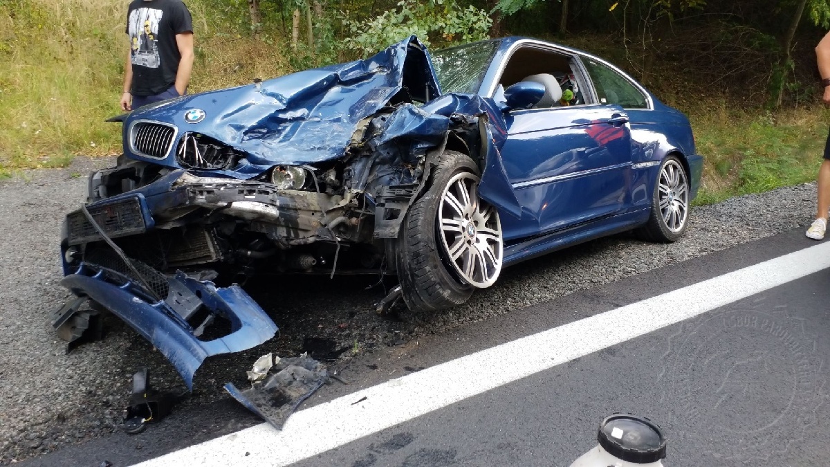 Kolize čtyř osobních vozidel1 11.9.2021.jpg
