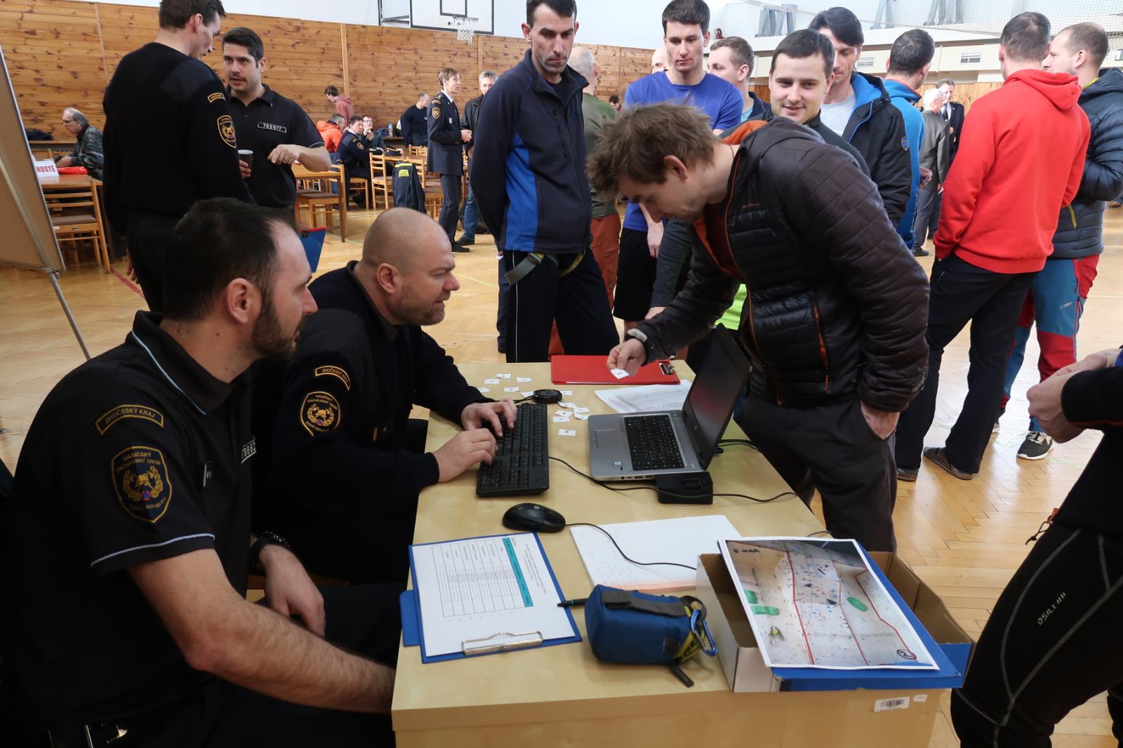 Krajská soutěž HZS Jihočeského kraje v lezení, Tábor - 13. 2. 2019 (3).JPG
