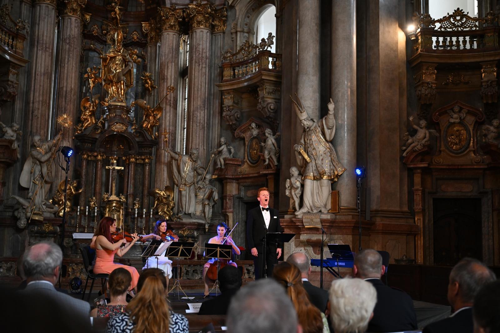 Letní hasičský koncert po roce opět zazněl v chrámu sv. Mikuláše