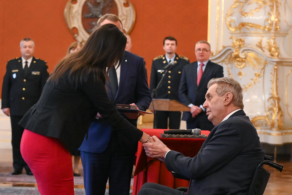 Medaile Za hrdinství - In memoriam Janu Dvořákovi_2.png