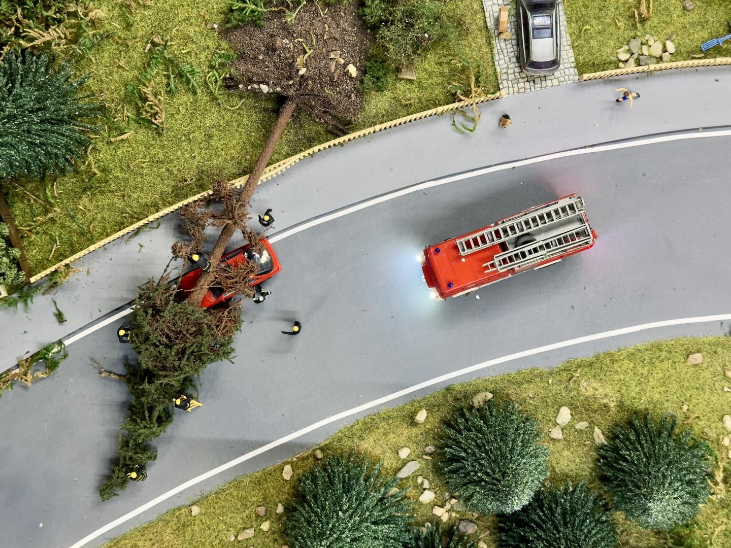 Mimořádná událost, při níž zasahují hasiči, zachycená na 3D modelu.jpg