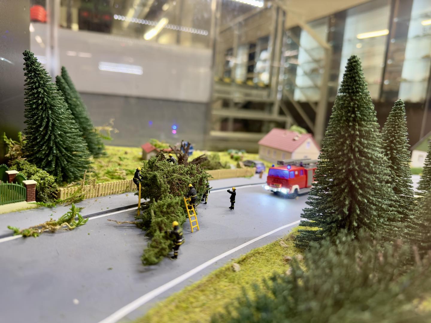 Mimořádná událost, při níž zasahují hasiči, zachycená na 3D modelu.jpg