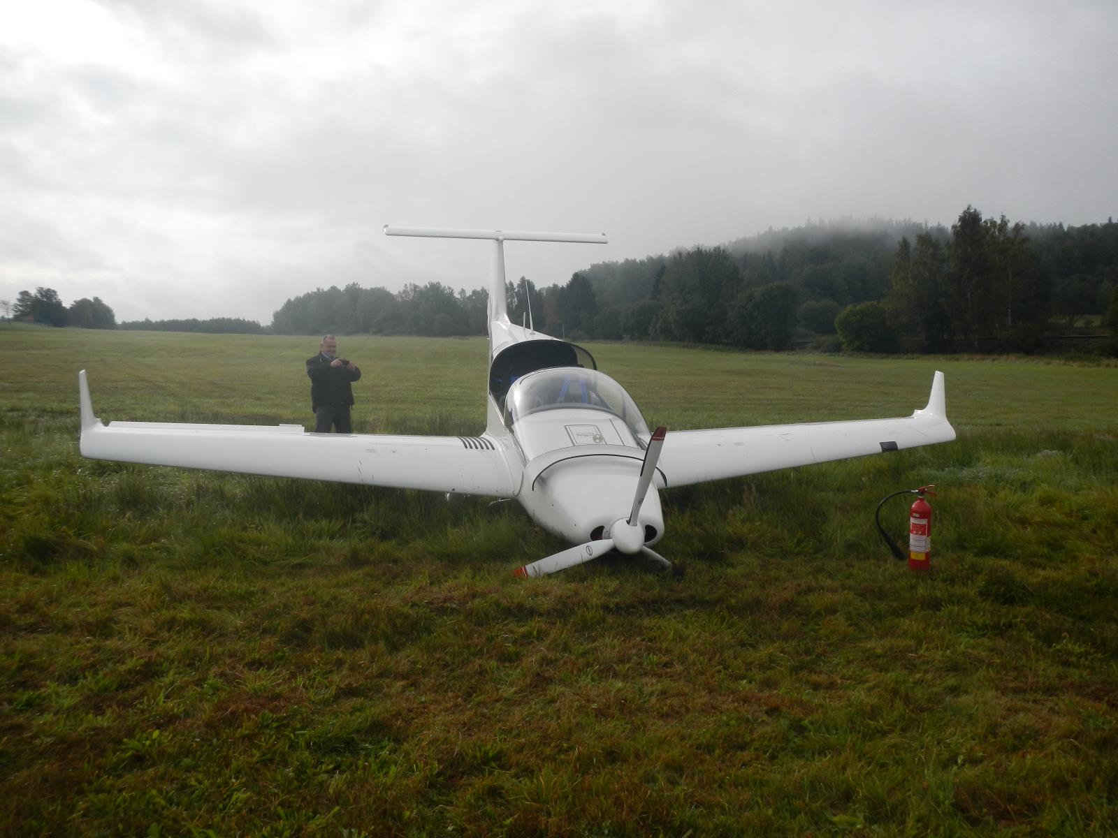 Nouzové přistání ultralightu, Horní Planá - 18. 9. 2017 (3).JPG