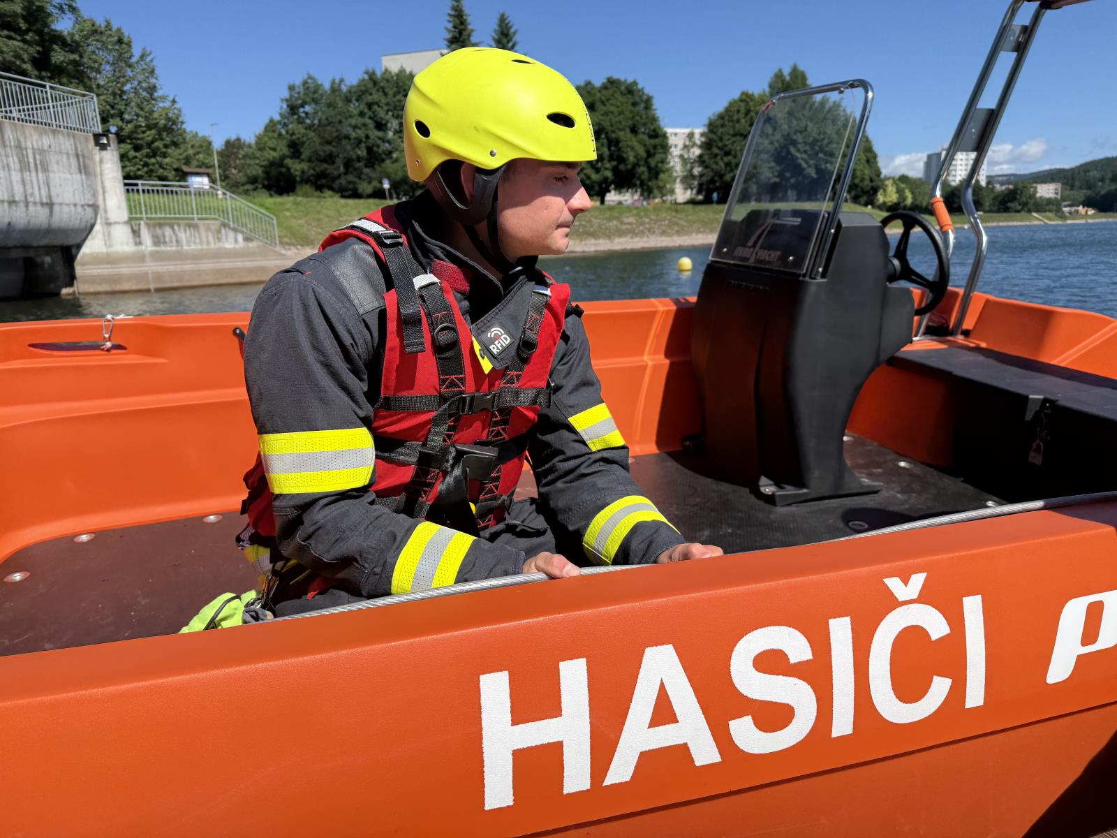 Nový člun jabloneckých hasičů