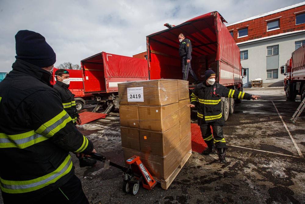 Převoz zdravotnického materiálu pro obyvatele Královéhradeckého kraje